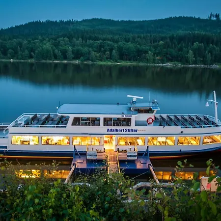 Lipno Riviera - Mysi V Bote Apartment